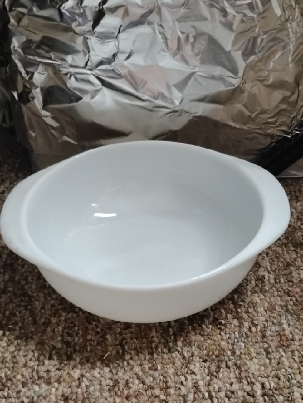 Pyrex White Ceramic Oven-to-Table Serving Bowl with Side Handles